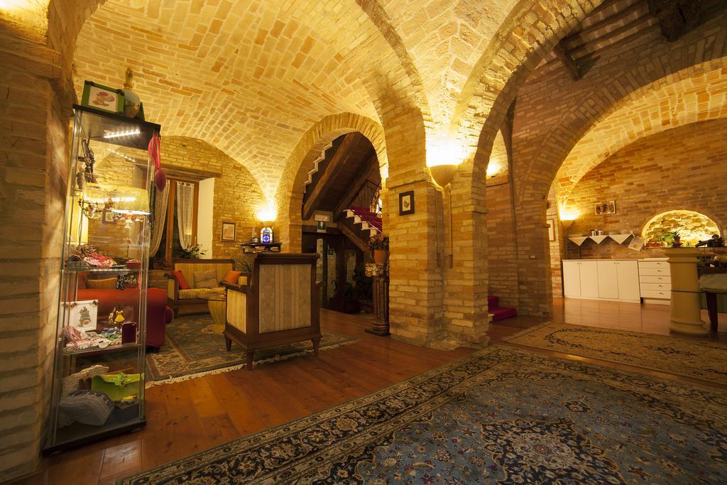 La Luma Hotel Montecosaro  Екстериор снимка